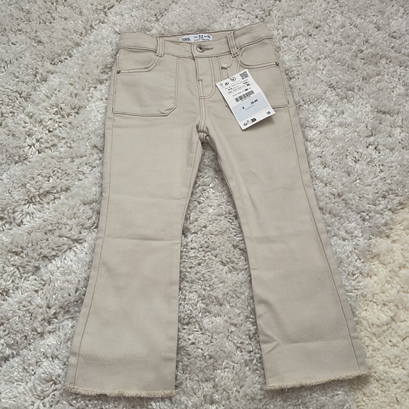 Zara Flared Frayed Jeans - Picture 2 of 3